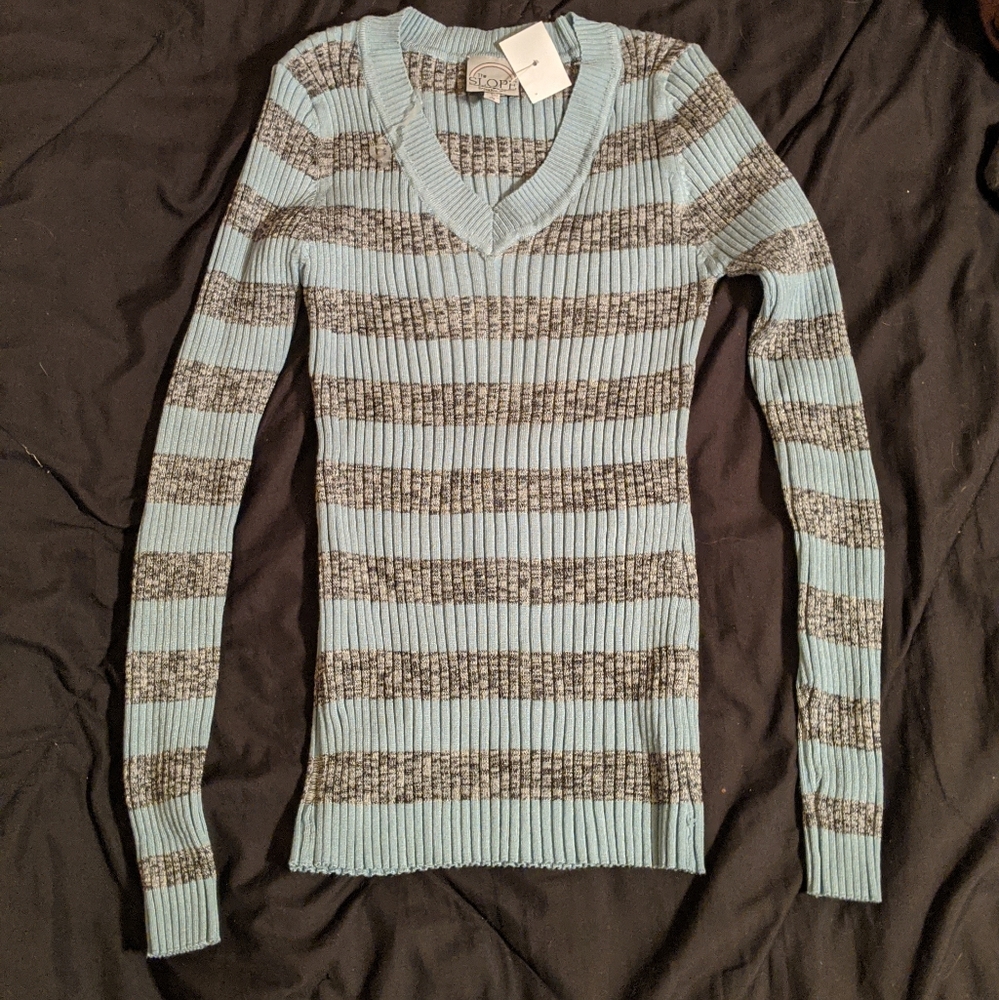 V neck sweater -Small